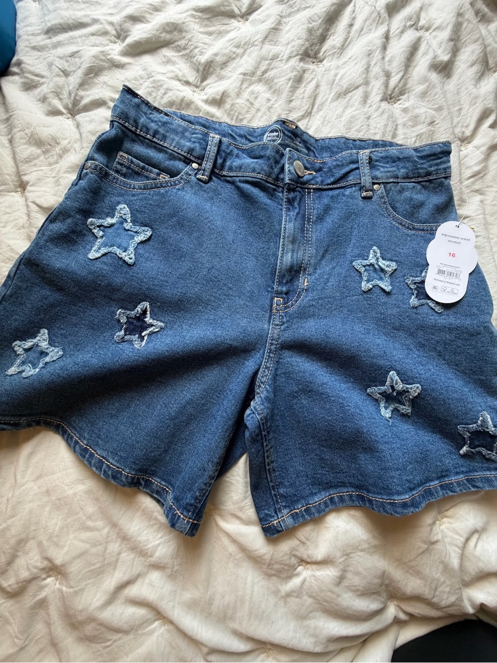 High-Waist Star Appliqué Denim Shorts - Blue